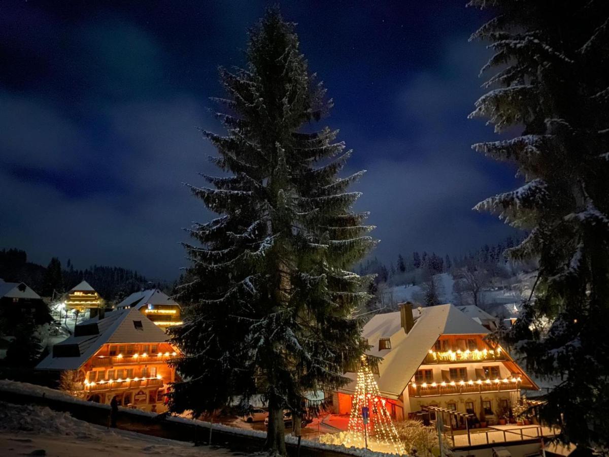 Hotel&Restaurant Grüner Baum - Die Grüne Oase Am Feldberg Exterior foto