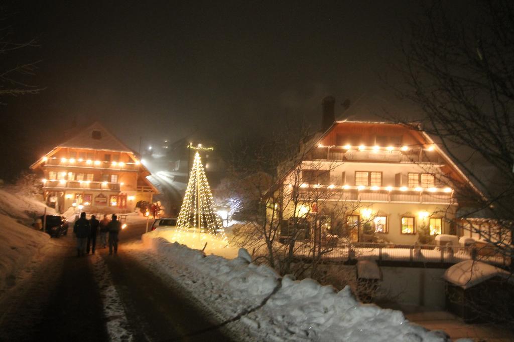 Hotel&Restaurant Grüner Baum - Die Grüne Oase Am Feldberg Exterior foto