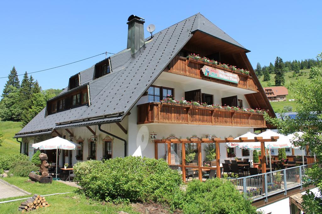 Hotel&Restaurant Grüner Baum - Die Grüne Oase Am Feldberg Feldberg  Exterior foto